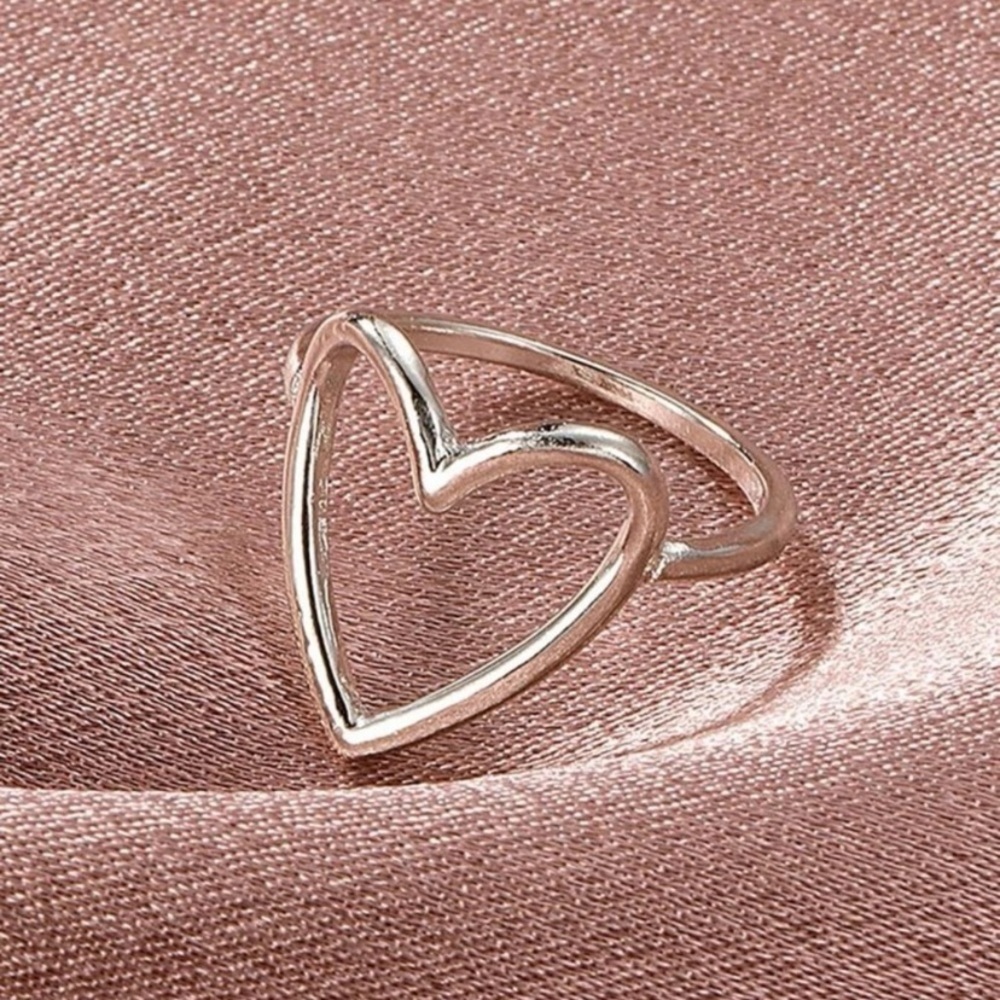 Silver Hallow Heart Ring
